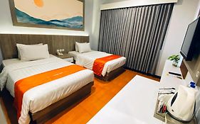 Front One HK Resort Simpang Lima